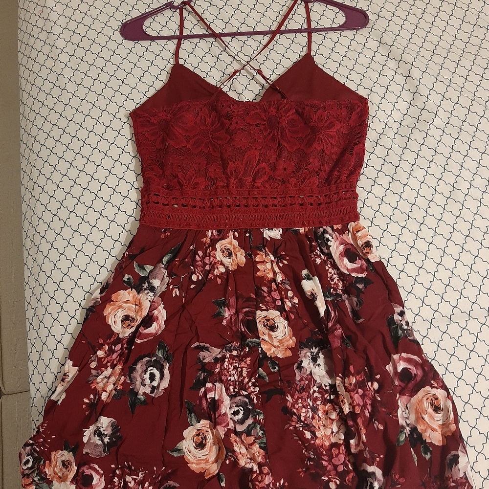 Medium size red floral Rue 21 dress